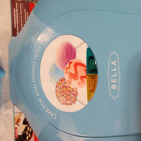 Electric Cake Pop and Donut Maker - Picture 3 of 5